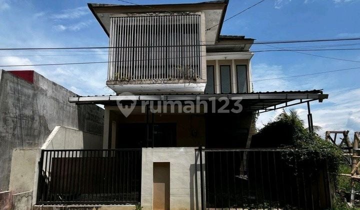 Kontrakan Rumah 2 Lantai Semi Perabot Lokasi Strategis Tengah Kota Delat Lippo Mall