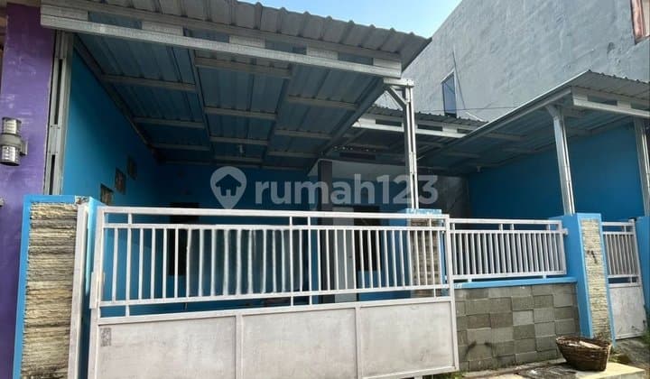 Rental House, Cheap Minimalist Ready to Live. Near the City and Near the Campus.