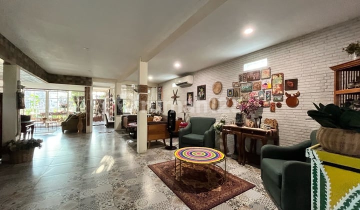 Classic Modern Mexican-Style House Ready for Occupancy. Close to Jember City Center.