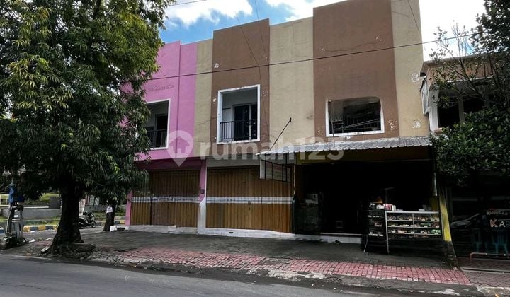 Sewa Ruko 2 Lantai Strategis Dekat Kampus Unej. Harga Murah Cocok Untuk Usaha