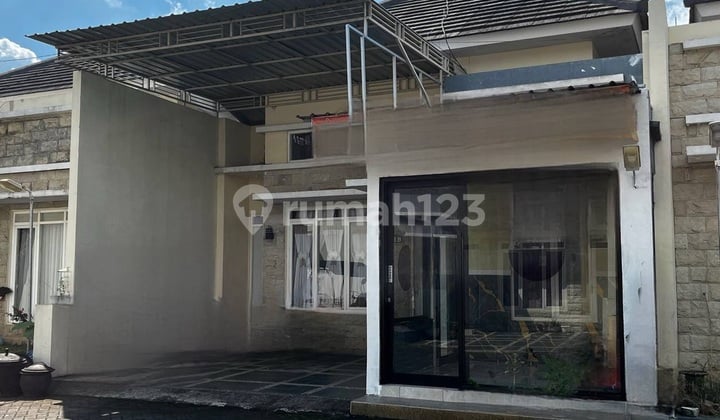 Jual Murah Rumah Modern Minimalis Full Perabot Di Cluster Perumahan Tengah Kota Jember