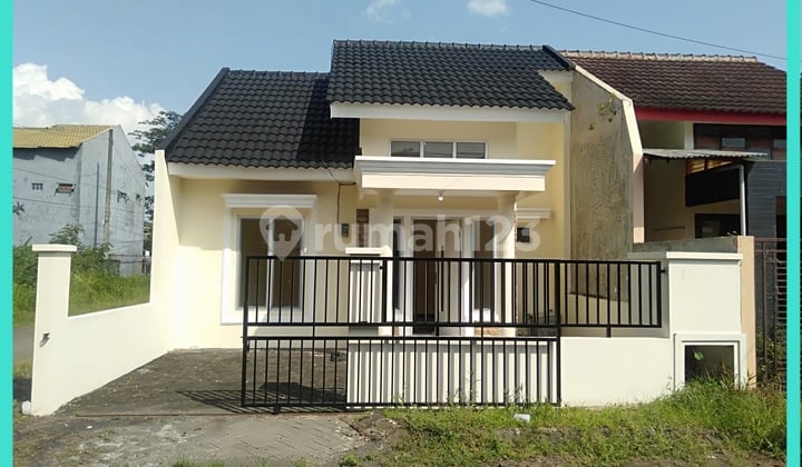 Dijual Rumah Minimalis Siap Huni Dekat Roxy Jember