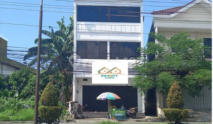 Disewakan Ruko 3 Lantai Pinggir Jalan Provinsi Tengah Kota Disewakan Ruko 3 Lantai Pinggir Jalan Provinsi Tengah Kota