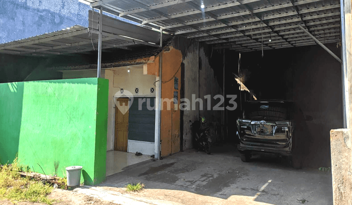 FOR SALE BEAUTIFUL SPACIOUS HOUSE NEAR THE CITY