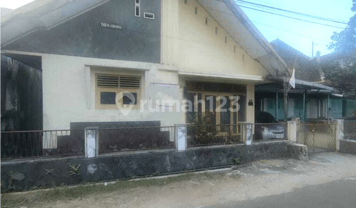 Dijual Rumah Hitung Tanah dekat Pasar Tanjung Jember