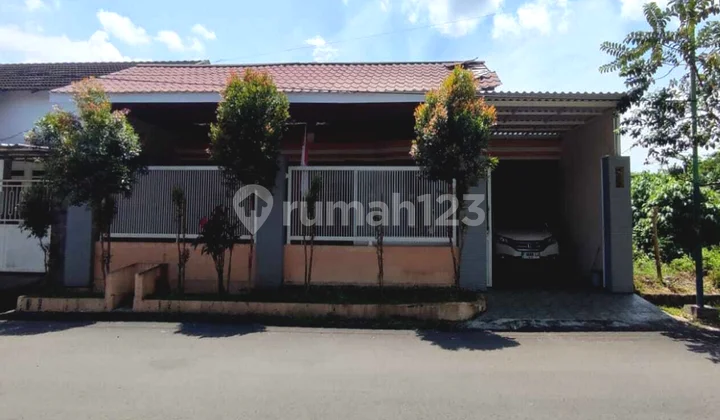 For Rent: Minimalist 2-Story House Ready to Occupy Near Transmart Jember For Rent: Minimalist 2-Story House Ready to Occupy Near Transmart Jember