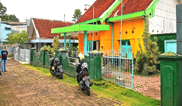 RUmah Cantik Luas Siap Huni dekat RS SOEBANDY Jember