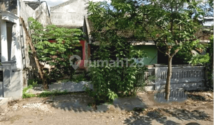 DIJUAL RUMAH HITUNG TANAH DEKAT KOTA