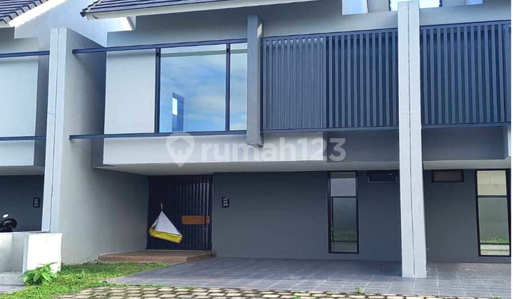 Disewakan Rumah Minimalis 2 Lantai Dekat Transmart Disewakan Rumah Minimalis 2 Lantai Dekat Transmart