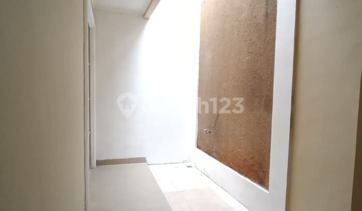 Disewa Rumah Green Lake City Cluster Eroupe Dekat Danau Minimal 2 Tahun Masa Sewa