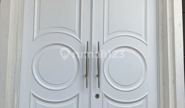 For Rent Good Luxury House Ready to Occupy Area 8x20