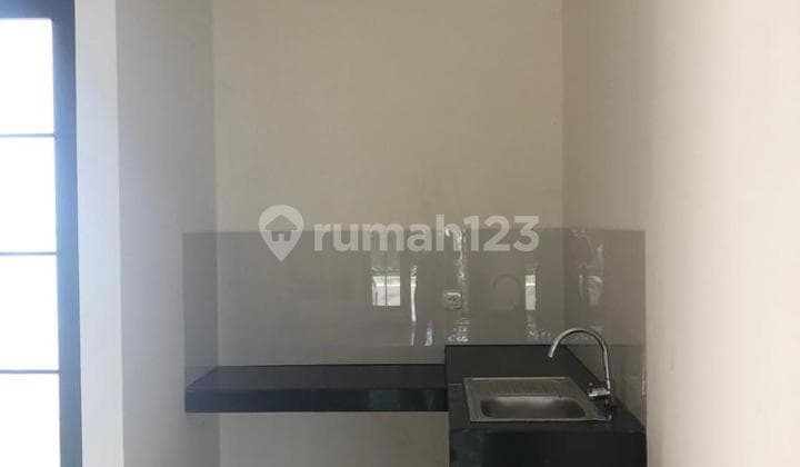 Jual Cepat!! Rumah Green Royal Lantai 3 Siap Huni