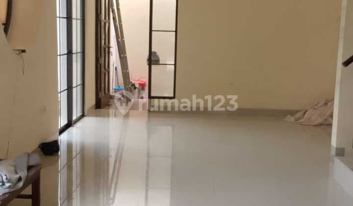 Rumah 4 Kamar Posisi Hook Rapi