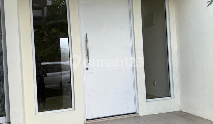 Disewakan Rumah Green Lake Bagus dan Cantik