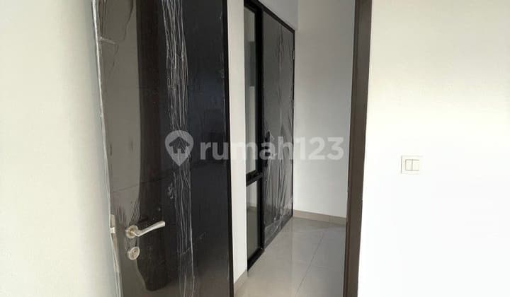 Disewakan Take Over Green Royal Lantai 2Spek- Type 2 Br- Luas 50M²- Lantai 3- KT : 2- KM : 1- Kosongan