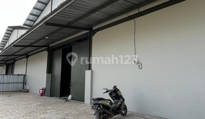 Disewakan Gudang di Cipondoh dengan 2 Lantai Siap Pakai