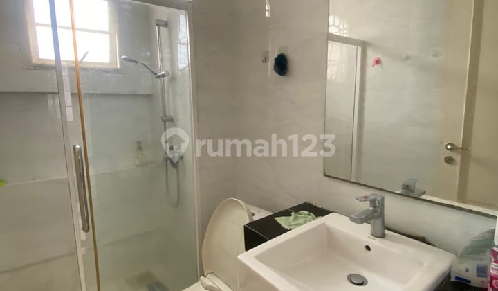 Disewa Rumah Green Lake City Cluster West Eroupe Dekat Danau Harga 85Jt