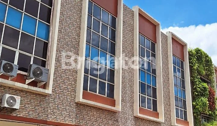 RUKO 3 LANTAI DI JALAN RAYA MAHAKAM, BEKASI – INVESTASI MENJANJIKAN! RUKO 3 LANTAI DI JALAN RAYA MAHAKAM, BEKASI – INVESTASI MENJANJIKAN!