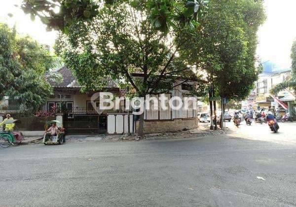 Dutch Heritage Shophouse at Hook Jl. Wahid Hasyim & Kauman