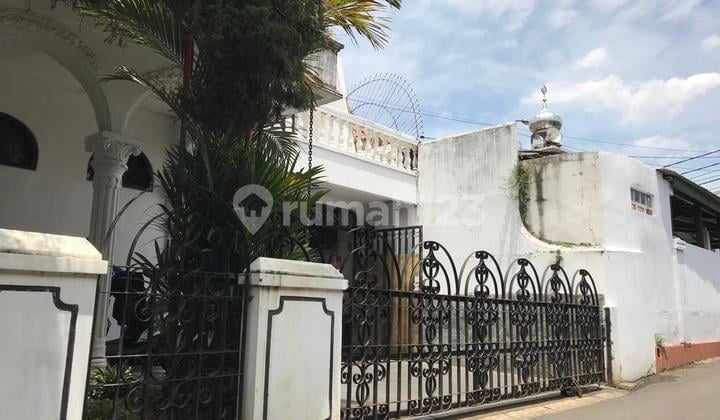 Rumah Mewah 5 KT di Pejaten, LT 302 M2