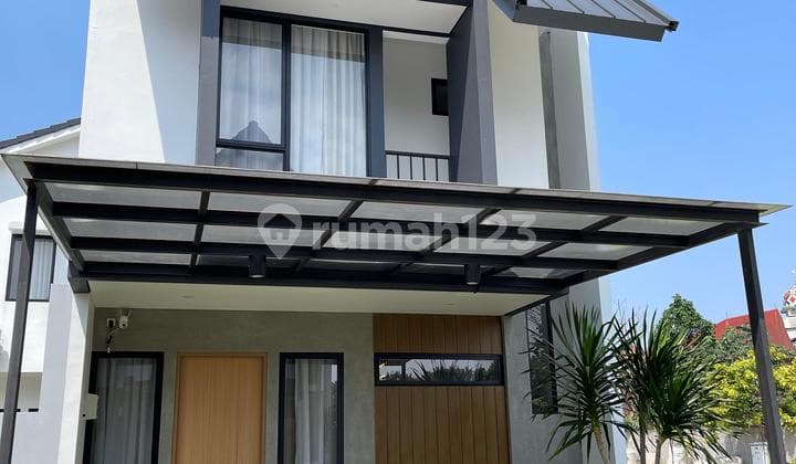 Rumah Cluster 2 Lantai di Synthesis Huis Cijantung