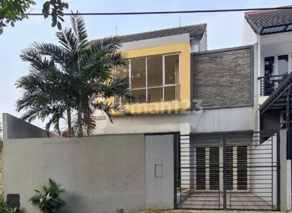 Rumah Halaman Luas 5 Kamar Di Villa Melati Mas Serpong
