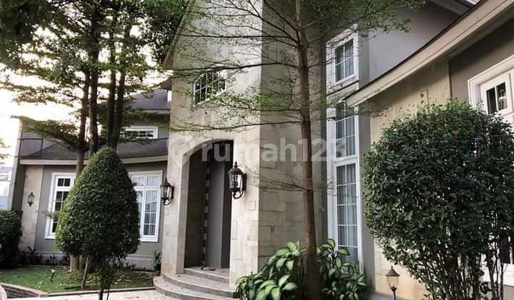 Rumah Modern Mewah Exclusive di Teras Golf Bsd City