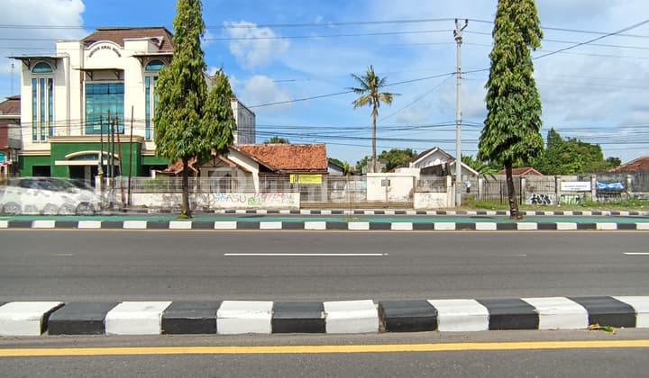 Tanah Strategis Pinggir Ring Road Utara, Dekat Bandara, Depok, Sleman
