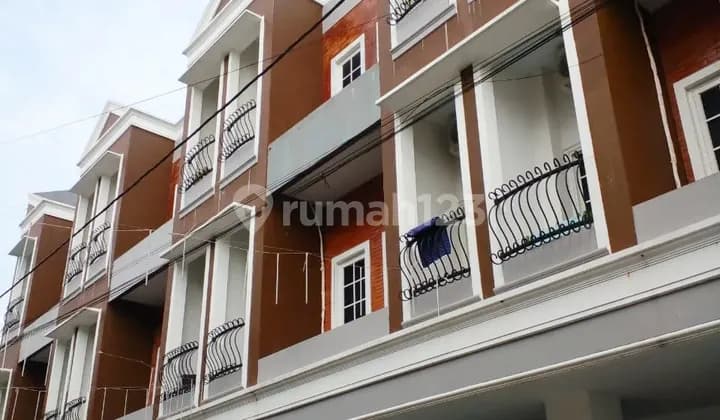 Kost Eksklusif 25 Kamar Furnish, 500 Meter ke Ugm, Depok, Jogja