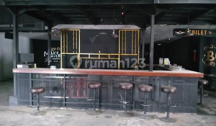 Ruang Usaha Eks Resto di Jogja Utara, Ngaglik, Sleman, Jogja.