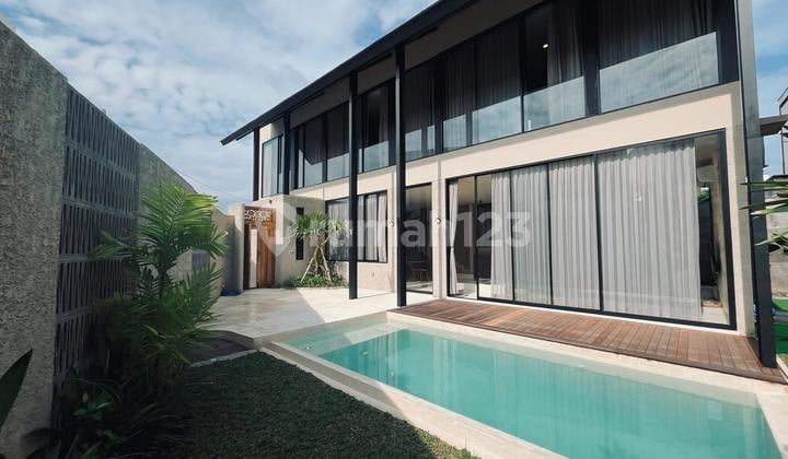 Siap Huni Villa Mewah Private Pool di Canggu Ls