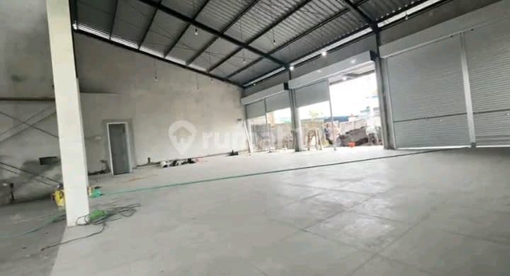 Disewakan Gudang Plus Toko Hook Di Pura Demak Dd