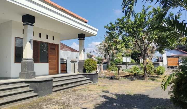 For Sale: 6.12 Are Land Plus 4-Room Boarding House on Jl Tukad Balian Em/at