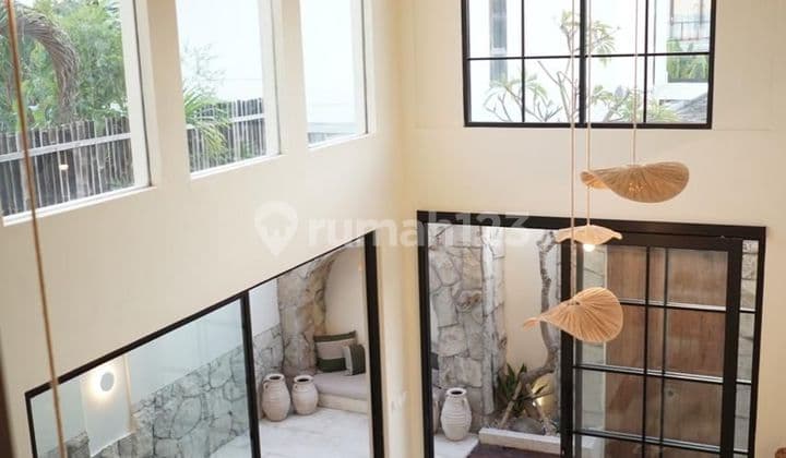 Lease 23 Years Villa 2 Bedrooms At Seminyak At