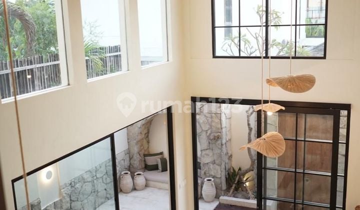 Lease 23 Years Villa 2 Bedrooms At Seminyak At