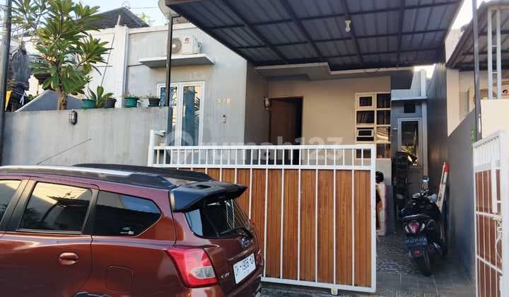 For Sale Ready-to-Occupy 1st Floor House with SHM in Mumbul Ho