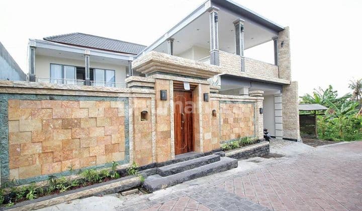 For Rent Fully Furnished 4-Bedroom Villa in Canggu Dd