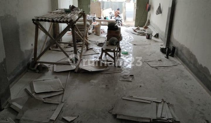 Dijual Ruko 3 Lantai Baru Di Mahendradatta AT