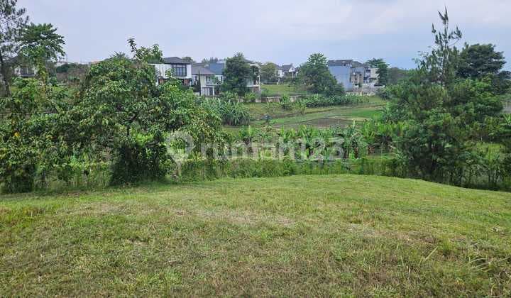 Selling Lake View Lots in Kota Baru Parahyangan Naganingrum