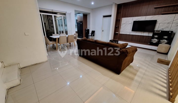 Sewa Rumah Furnished Mewah di Kota Baru Parahyangan Wangsakerta