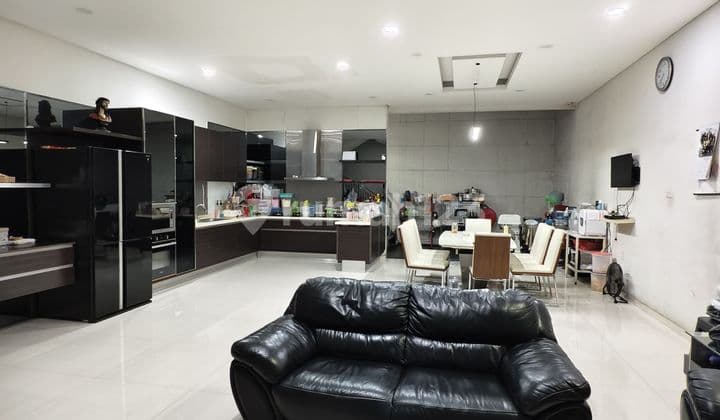 Jual Rumah 2 Lantai di Taman Kopo Indah Tki 2