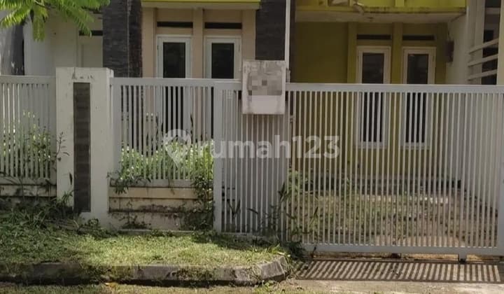House for Sale in Buah Batu Regency, Bandung | 7 Minutes to Buah Batu Toll | Freehold Title (SHM)