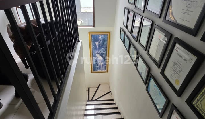 FOR SALE SPECIAL HOUSE IN GRAHA RAYA WITH GOOD ACCESS
