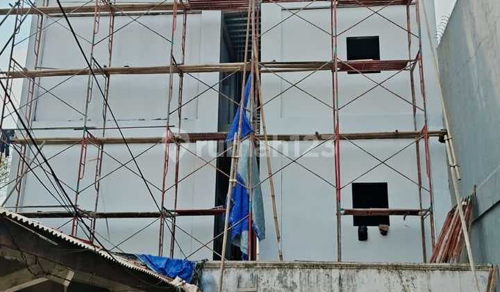 DIJUAL RUMAH KOST JARAK +/- 1km DARI BINUS KEMANGGISAN