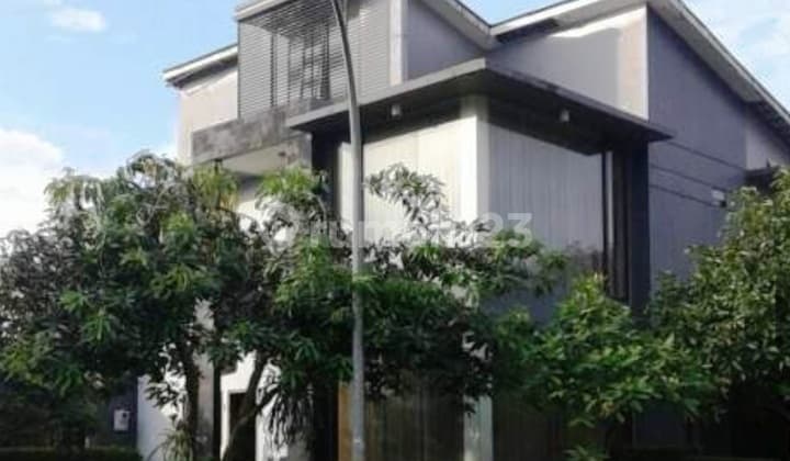 Ready-to-Occupy Hook House at Citra Gran, Strategic Location