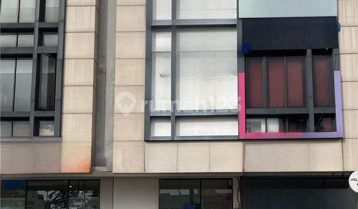 Ruko 3 Lantai Boulevard Posisi Ramai Strategis Kotawisata Cibubur