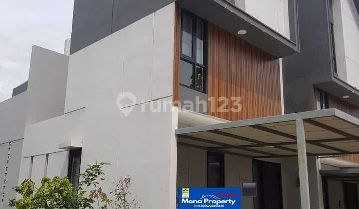 Rumah 3 Lantai Hook di Cluster Baru Kotawisata Cibubur