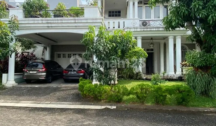 Luxury House Ready to Move In, Clean and Neat, in Tourism Area of Cibubur