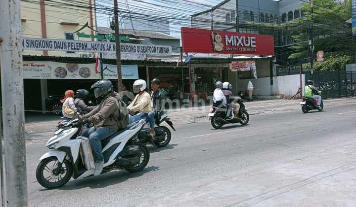 For Quick Sale: 5-Door Shop House in Pondok Gede Area