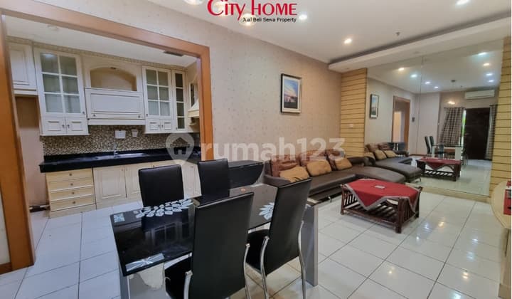 Disewakan Cepat Apartemen 3 Kamar Lantai Rendah, View Kolam